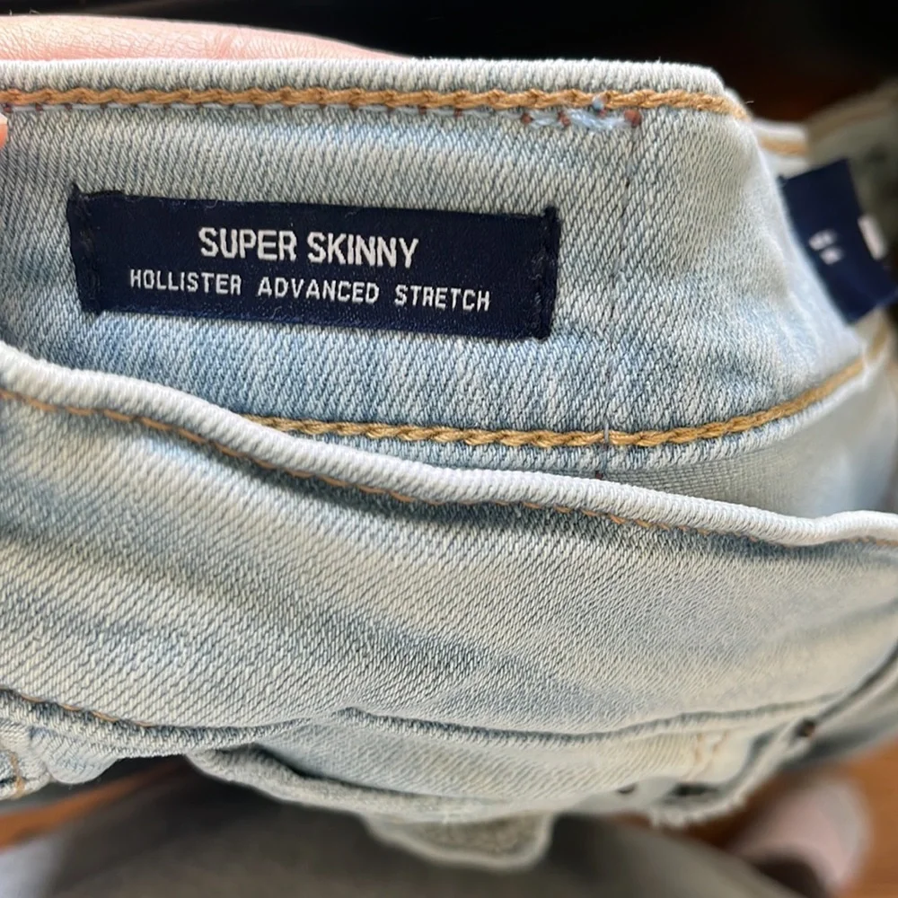 Hollister Jeans - Picture 5 of 7